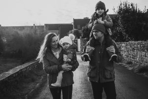 photographe famille golfe du morbihan, moments de vie en famille, Vannes