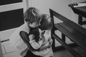 moments de tendresse en famille, photographe séné